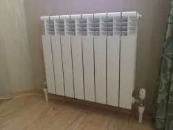 Hűtőborda kezével Hűtőborda kezével