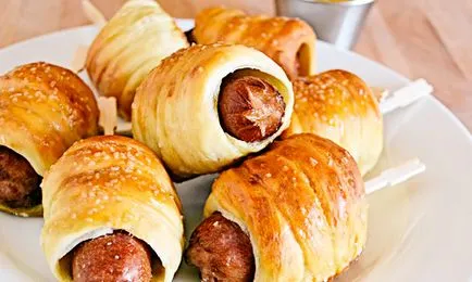 Hogyan csomagolja a kolbász a tésztába Hogyan csomagolja a kolbász a tésztába