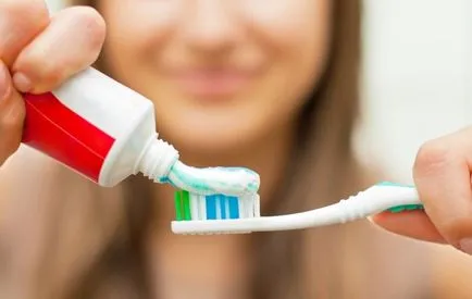 Miért fogmosás alvás közben