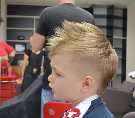 15 divatos és kényelmes frizurát a fiúk - haircutmen