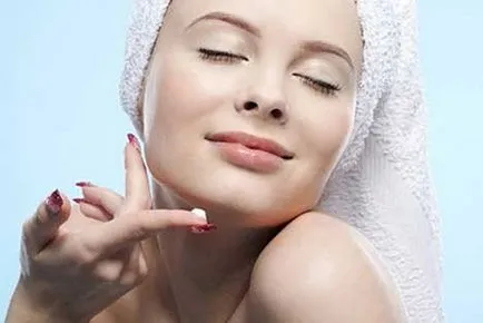 Anti-aging arckrém rangsor a legjobb, hogyan kell kiválasztani és alkalmazni (krém) arc anti-aging krém a legjobb minősítés, hogyan válassza ki és alkalmazza