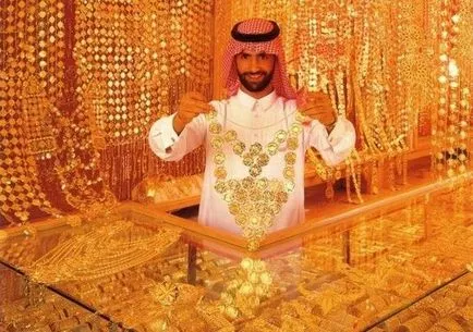 Arab férfiak és a nők, hogyan kell élni egy közönséges arab család az EAE