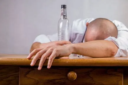 Értékes Tippek pszichológust, hogyan kell élni egy alkoholista, és nem megőrülni (go) Pszichológus értékes tippeket, hogyan lehet együtt élni egy alkoholista, és nem megbolondul