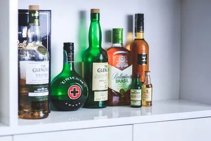 Pszichológus értékes tippeket, hogyan lehet együtt élni egy alkoholista, és nem megbolondul (pszichológus élő alkoholmentes) Pszichológus értékes tippeket, hogyan lehet együtt élni egy alkoholista, és nem megbolondul