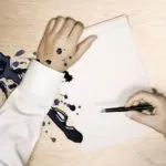 Hogyan mossa ruháit egy marker