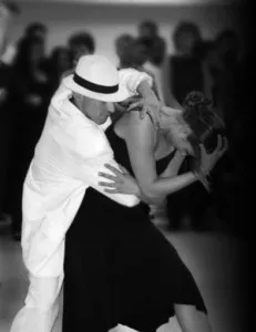 Mi a bachata