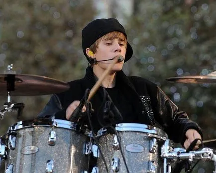Justin Bieber véletlenszerűen Justin Bieber véletlenszerűen