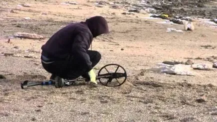 Arany bányászati ​​módszerekkel, hogyan távolítsa el a fém a folyó télen, homok, videó és fénykép folyamat