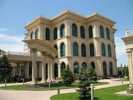 A homlokzat válogatott modern szellőztetett homlokzatok középületek (homlokzat) A homlokzat válogatott modern szellőztetett homlokzatok középületek