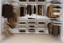 Öltöző kezével fotó, hogyan lehet a legjobban, mint a videó a régi bútorok, hogy milyen kényelmes