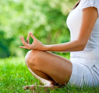 Gayatri Mantra szűz Premana szöveg és fordítás