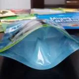 Ready csomagok Doy-pack, 3 és 5 kocsin varrat (Doy-pack) Ready csomagok Doy-pack, 3- és 5-seaming -előállítási