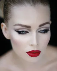 Egy szivacs make-up - a jobb hatás (szivacs) Egy szivacs make-up - a legjobb hatás elérése
