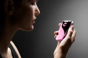 Hogy hogyan lehet a telefon áll a kezüket
