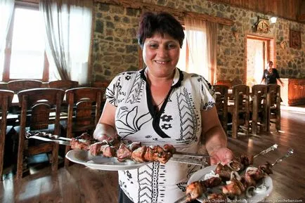 Hogyan készítsünk ásványvíz Borjomi, ahogy az