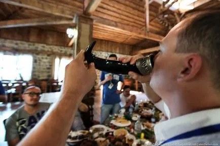 Hogyan készítsünk ásványvíz Borjomi, ahogy az