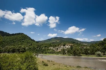 Hogyan készítsünk ásványvíz Borjomi, ahogy az