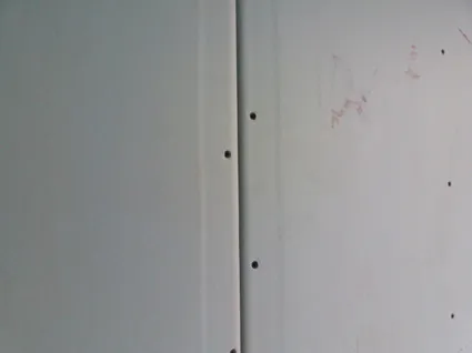 Hogyan kell alkalmazni a tapéta gipszkarton szerelési útmutató a kezüket, videók és fotók