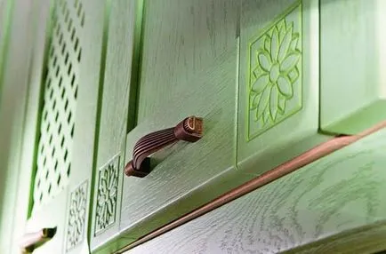Hogyan lehet frissíteni a régi bútorok a konyhában a kezüket festmény, dekoráció, rattan, beillesztés,
