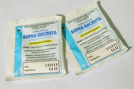 Hogyan tisztítsa meg a bőrt a mitesszerek és a szűk pórusok az arcon