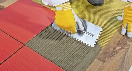 Hogyan tegyük egy cserép a fa padló technológia finomságok