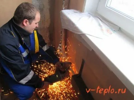 Hogyan változtassuk meg az akkumulátort a lakásban - lépésről lépésre video utasítást