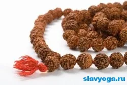 Hogyan kell használni a rózsafüzért, jóga, slavyoga
