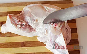 Hogyan helyesen vágni a csirkét részek - lépésről lépésre fotó recept (vágni) Hogyan helyesen vágni a csirkét részek - lépésről lépésre recept fotók