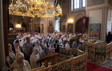 Hogyan megy a templomba, és viselkedjenek istentisztelet (templom) Hogyan megy a templomba, és viselkedjenek istentisztelet