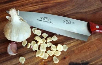 Főzni chanterelles egy serpenyőben, amelyek nem voltak gumi, és nem keserű - receptek Tejfölös,