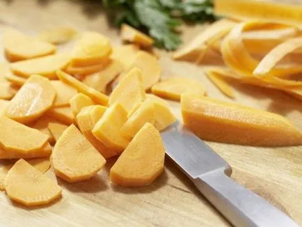 Főzni chanterelles egy serpenyőben, amelyek nem voltak gumi, és nem keserű - receptek Tejfölös,