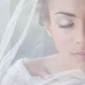 Son viselni egy esküvői ruha Son viselni egy esküvői ruha