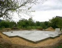 Az alapítvány a saját kezét a pavilonban Az alapítvány a saját kezét a pavilonban