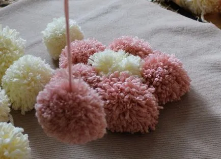 Hogyan tegyük egy szőnyeg a kezéből pompon lehetőségek üres és funkciók a termékek (opciók) Hogyan tegyük egy szőnyeg a kezéből pompon lehetőségek üres és funkciók cikkek
