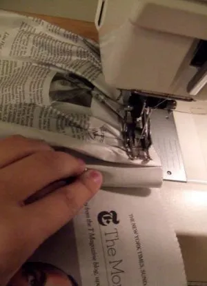 Hogyan készítsünk egy ruhát újságokból