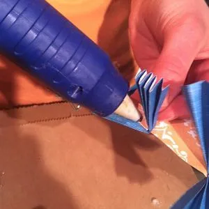 Hogyan készítsünk egy madár papírból