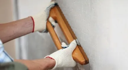 Hogyan, hogy a javítások a konyhában kezével olcsón és pontosan, ami lehet elhelyezni a célban