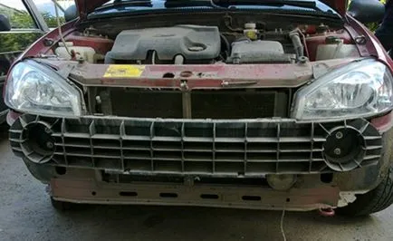 Levétele és visszahelyezése az első lökhárító a Lada Kalina