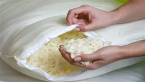 Hogyan kell varrni egy egyszerű párnát magad