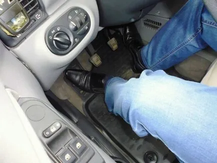 Hogyan, hogy folyamatban fel a hegyre a mechanika nehézségek figyelmeztesse útmutató a világon az autók