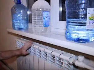 Hogyan kell telepíteni egy műanyag ablakpárkány saját kezűleg