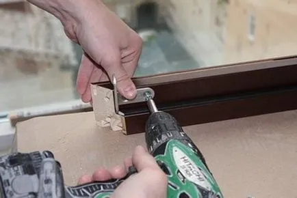Hogyan kell telepíteni az ajtót magad, helyezze be a dobozt a nyitó video utasítás (ajtó) helyesen Hogyan kell telepíteni az ajtót magad, a jogot, hogy helyezze be a dobozt a nyitó videokalauz