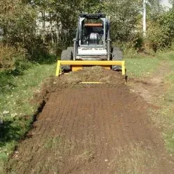 Hogyan, hogy összehangolják a helyszínen az ország saját kezűleg fotó video (egy réteg termékeny talaj) Hogyan, hogy összehangolják a helyszínen az ország saját kezűleg a videokép