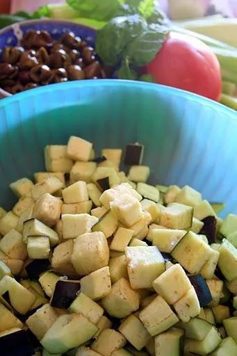 Caponata padlizsán (caponata di melanzane) - receptek az olasz konyha (olajbogyó, kimagozott) Caponata padlizsán (caponata di melanzane) - olasz étel receptek
