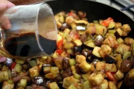 Caponata padlizsán (caponata di melanzane) - olasz étel receptek (Caponata) Caponata padlizsán (caponata di melanzane) - olasz étel receptek
