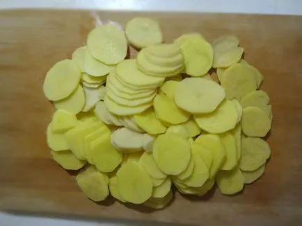 Klasszikus burgonya gratin sajttal francia (forró lemez) Klasszikus burgonya gratin sajttal francia