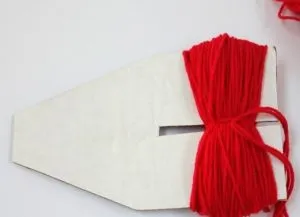Pompon mat meg a kezét