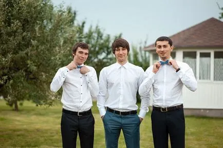 Gyönyörű esküvői saját kezűleg (kéz) Gyönyörű esküvői saját kezűleg