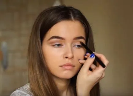 Gyönyörű make-up otthon