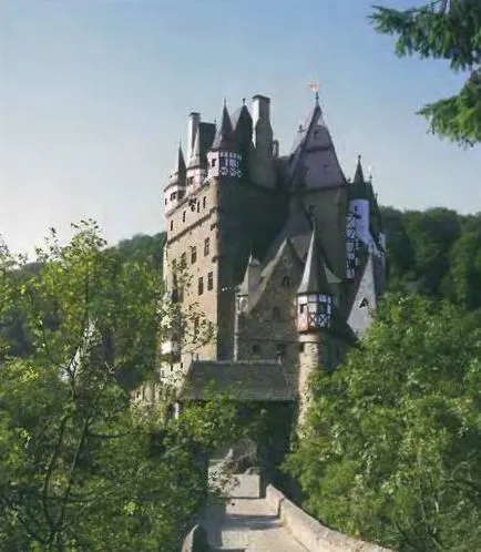 Hatékonyság - a tipikus konstrukció típusát középkori mester építészet, nem csak a (építőipar) Fortress - jellegzetes típusú konstrukció a középkori lord építészet, nem csak a